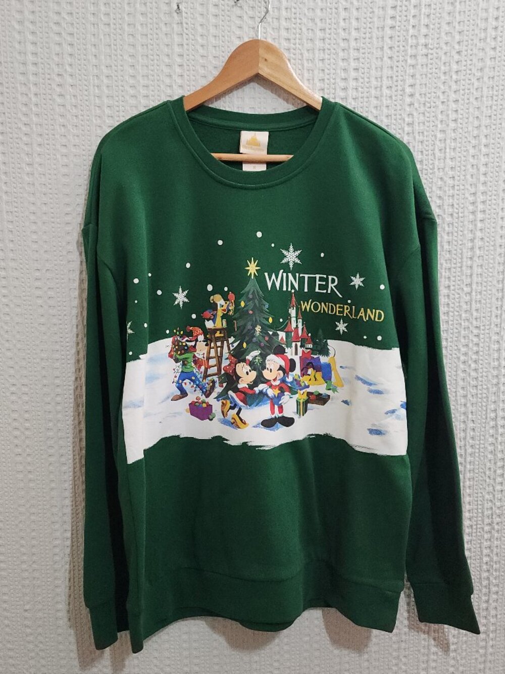 Vintage Walt Disney World Winter Wonderland Green Crewneck Sweater Size Medium